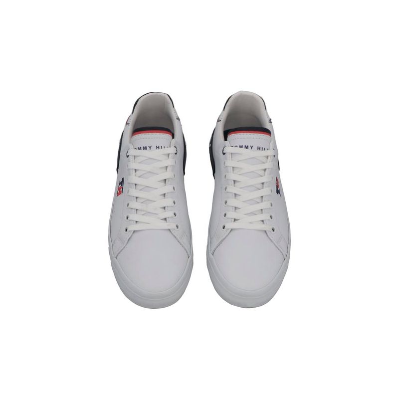 TOMMY-HILL-99076-SINT-BCO-25-29.-comma-25.0